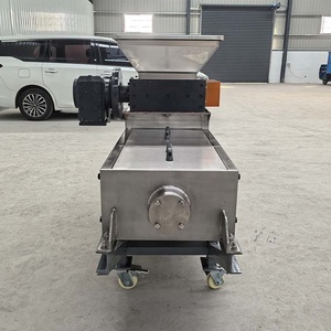 Presse à vis à haut débit pour la déshydratation des déchets organiques : pommes, céleri, marc de vin, résidus d'herbe et <span class=keywords><strong>gingembre</strong></span> - Product Image 1