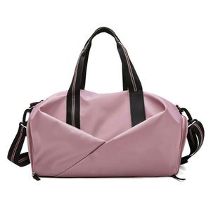 Sac de sport unisexe grande capacité pour la gym, l'entraînement et le yoga, avec séparation sec/humide, compartiment à chaussures, bagage à main pour les voyages de courte distance, en polyester - Product Image 5