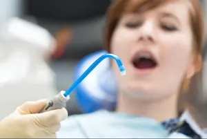 गर्म बिक्री चिकित्सा डिस्पोजेबल चिकित्सकीय सक्शन लार Ejectors दंत चिकित्सा उपकरण रंगीन टिप्स और ट्यूब