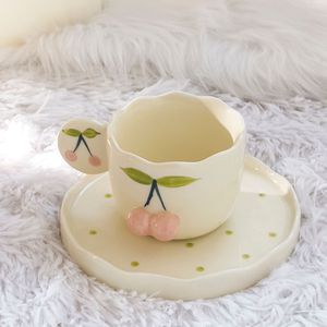 Tasse à café en céramique à motif de <span class=keywords><strong>cerises</strong></span> peintes à la main, style INS, avec plateau, haute valeur chromatique, utilisable au micro-ondes - Product Image 4