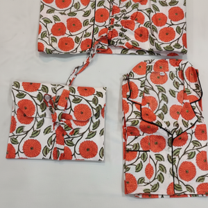 100% meilleure qualité coton fait à la main Floral pyjama ensemble femmes portent des vêtements de nuit confortables pour femmes avec boutons et poches - Product Image 1