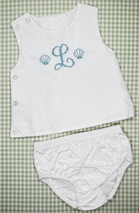 Conjunto de Blusa y Pantalón Corto para Bebé, Color Azul Celeste y Rosa, con Monograma, sin Mangas, con Ribete de Picot, de Algodón Tejido, para Recién Nacidos - Product Image 3