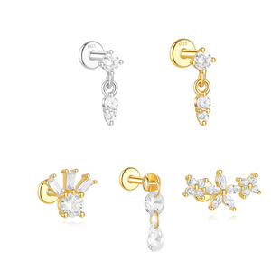 Pendentif classique en argent sterling S925 avec rangée de diamants et fond plat pour piercing d'oreille - Product Image 1