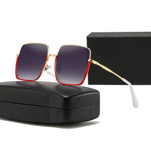 Nuevas Gafas de Sol Metálicas para Mujer, UV400, Polarizadas, Montura Cuadrada, Color Rosa, Lentes de PC, Diseño Moderno y Urbano - Product Image 3