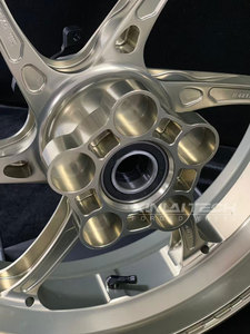 ล้อรถมอเตอร์ไซค์ XL Custom Forged ผลิตจากอะลูมิเนียมอัลลอย CNC 6061-T6 สำหรับรถ Aprilia RS660 ซูเปอร์โมโต สปอร์ตไบค์ - Product Image 1