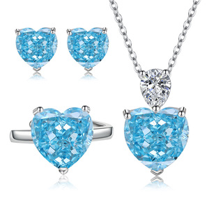 Vente en gros d'usine : Ensemble de bijoux en pierre bleue, collier vintage en zircone cubique taille cœur 12*12mm, ensemble de 3 pièces pour femmes - Product Image 1