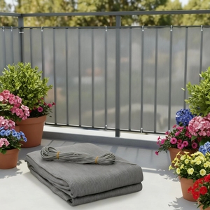 150gsm HDPE Balkonschutznetz Grau Balkon-Sichtschutz mit Verstärkten Kanten 0,75x6m - Product Image 1