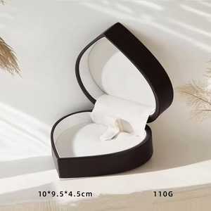 Boîte à bague de fiançailles en cuir de luxe haut de gamme, boîte de rangement en forme de cœur, boîte à bijoux en cuir PU - Product Image 5