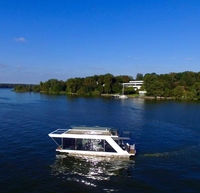 Allhouse Bateau-maison d'occasion 2 chambres à coucher Cuisine Ponton flottant Bateau Parc d'attractions Panneaux solaires Moteur marin Coque EVA Luxury Yacht
