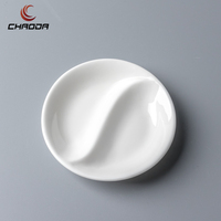 Assiettes en céramique blanches Chaoda en gros, à double compartiment, pour le petit-déjeuner, en porcelaine, pour restaurant