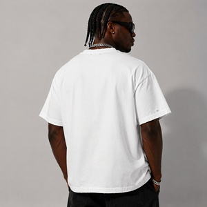 Camiseta Oversize para Hombre con Lavado Ácido y Efecto Desgastado, Manga Corta, Estilo Urbano, Estampado Gráfico, Cuello Redondo Premium - Product Image 2