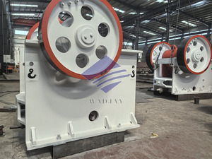 Broyeur de roche Mini machine de concassage de pierre Broyeur de pierre PE 150x250 Concasseur à mâchoires - Product Image 6