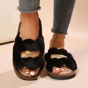Chaussons douillets en peluche pour femmes, mules d'intérieur à bout ouvert en fourrure, confortables et silencieuses, semelle souple en EVA, pour chambre à coucher, automne-hiver - Product Image 3