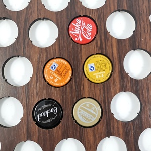 <span class=keywords><strong>Carte</strong></span> <span class=keywords><strong>du</strong></span> <span class=keywords><strong>monde</strong></span> en bois gravée au laser pour bouchons de bière, artisanat en bois OEM, <span class=keywords><strong>carte</strong></span> de bouchons de bière <span class=keywords><strong>à</strong></span> <span class=keywords><strong>suspendre</strong></span> pour collectionneurs de bouchons et amateurs de bière - Product Image 6