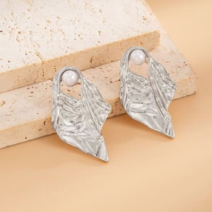 Pendientes de Botón Geométricos Irregulares con Incrustaciones Vintage Elegantes, Joyería de Moda Unisex, Accesorios para Fiestas, Aleación de Zinc - Product Image 5