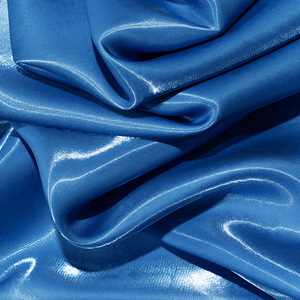 कस्टम सादा रंग मुद्रित तरल चमकदार अमेरिकी रेशमी साटन खिंचाव पॉलिएस्टर महिलाओं शाम की पोशाक साटन कपड़े थोक - Product Image 4