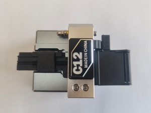 Nouveau coupe-fibre optique <span class=keywords><strong>de</strong></span> haute précision SL C12 avec boîte <span class=keywords><strong>de</strong></span> récupération <span class=keywords><strong>de</strong></span> fibres intégrée, compatible avec la fusion professionnelle des réseaux - Product Image 1