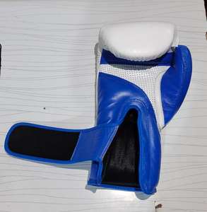 Nouveauté 2023, vente en gros de gants de boxe en cuir, gants de boxe en cuir de vache pour l'entraînement, gants de boxe professionnels pour le kick-boxing avec nom - Product Image 2