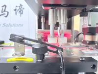 Machine de remplissage électrique entièrement automatique à servo, à tête unique, avec pompe à engrenages, haute précision, multi-tension, en acier inoxydable, certifiée CE