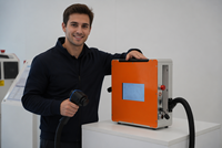 Offre Spéciale : Mini Décapant Laser à Impulsions 300W Portable pour Rouille, Graffitis et Nettoyage de Barres d'Armature en Métal, Fer et Peinture sur Bois – Prix Bas