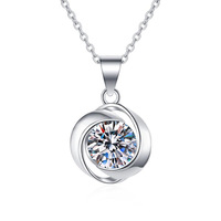 Version coréenne du trèfle à quatre feuilles porte-bonheur Vvs D couleur 1CT Moissanite pendentif rond S925 collier en argent sterling pour femme