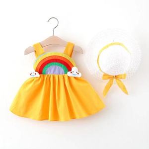 Vestido de tirantes con sombrero de paja y lazo grande con estampado floral pequeño para niñas, Colección Verano 2022, Ropa infantil, Vestidos para niñas - Product Image 5