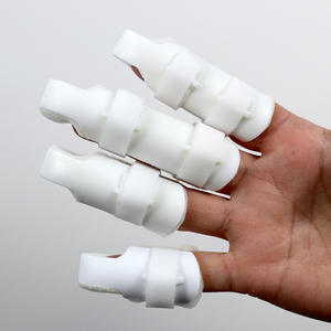 Attelle de doigt Medco en plastique, lot de 4, pour la fixation des fractures et le soutien du poignet - Product Image 3