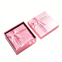 Scatole per Candele di Lusso Rosa Personalizzate con Logo, Rivestimento UV, Fodera in Spugna, Coperchio e Base, Confezione con Nastro