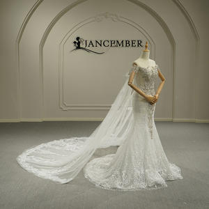 Robe de mariée sirène moderne Gt26045 à imprimé floral avec appliques en dentelle, manches longues et cape, longueur ras du sol - Product Image 6