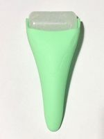 Lohas vente chaude visage et corps massage peau rouleau de glace de refroidissement pour un usage domestique