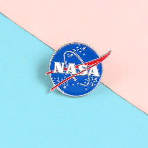 En gros, Pin's d'astronaute en métal, émail souple, badge NASA de l'Aérospatiale nationale, pour vêtements et revers - Product Image 2