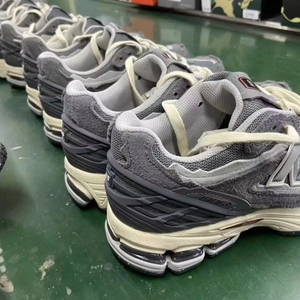 Nouvelles chaussures de sport légères pour hommes, doublure en cuir véritable, tige en maille antidérapante, surface respirante, confortables et polyvalentes - Product Image 1