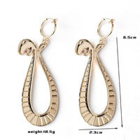Boucles d'oreilles serpent style Boa Hancock inspirées de l'anime pour femmes avec pendentifs métalliques – Idéales pour le cosplay et la mode quotidienne