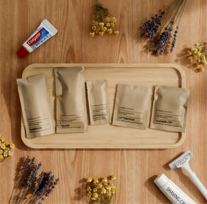 Set de Artículos de Aseo Ecológicos Biodegradables de Papel Kraft para Hotel, Kit de Suministros para Hotel con Cepillo de Dientes de Paja de Trigo y Pasta de Dientes Cologate - Product Image 1