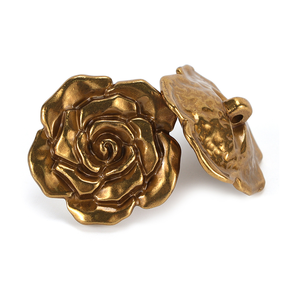 Boutons décoratifs ronds en métal écologiques pour manteaux et vestes avec placage de logo personnalisé et finitions émaillées - Product Image 1