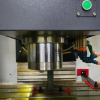 Centro de Mecanizado Vertical de Alta Precisión de 3 Ejes VMC1160, Máquina Fresadora CNC con Cambiador Automático de Herramientas (Uso Pesado 600x600)