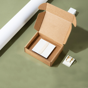 Cajas Misteriosas para Mujer con Envío Gratis - Colección de Maquillaje, Juguetes Sexuales y Ropa, Recubrimiento UV, Materiales Reciclados, Laminación Mate Magnética - Product Image 3