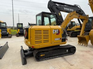 Miniexcavadora Usada Caterpillar 306 de Segunda Mano, 7550 kg, con Bomba Hidráulica y Motor, Modelo 2023, para Uso en Construcción, en Existencia - Product Image 2