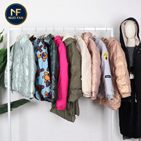 Pakaian Vintage Premium Bekas Grosir Satu Kontainer Gaya Hong Kong Wanita Musim Gugur/Dingin Bahan Campuran Semua Ukuran