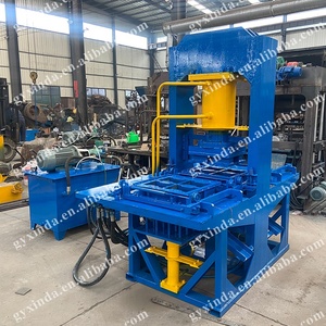 Macchina ad Alta Efficienza per la Produzione di Mattoni in Cemento e Plastica, Macchina per Mattoni in Fibra di Cocco, Macchina Idraulica per la Formatura di Polveri Minerali - Product Image 4
