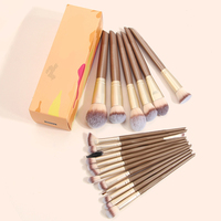 Ensemble de pinceaux de maquillage professionnels OEM personnalisés, 18 pièces, poils synthétiques de qualité supérieure, kit de pinceaux cosmétiques avec boîte pour le visage et les yeux