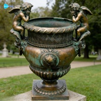 Pot de fleurs en bronze antique personnalisé, statue d'ange romain, pot de fleurs en métal bronze pour la décoration de villas et de complexes hôteliers