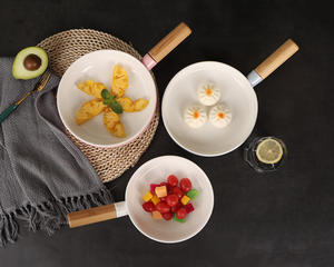 Baki Makanan Dalam Nampan Makanan Penggunaan Harian dengan Pegangan Kayu Cina Tulang Halus Bulat Biru Putih Merah Muda - Product Image 2