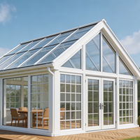 Invernadero de Jardín con Estructura de Aluminio Estilo Victoriano Blanco, con Ventilación y Claraboya, para Patio Trasero de Villa