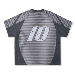 เสื้อฟุตบอลโพลีเอสเตอร์ 100% พิมพ์ลายตามสั่งขายส่ง แห้งเร็ว คอวี แขนสั้น สไตล์ลำลอง สำหรับผู้ชาย ไซส์ใหญ่ - Product Image 3