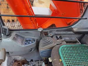 Excavadora Hidráulica Hitachi EX200, Máquina Estable de Tamaño Mediano para Construcción, Movimiento de Tierras, Minería y Proyectos de Infraestructura - Product Image 2