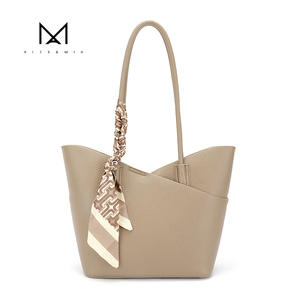 Borsa a Spalla Alla Moda Alex & <span class=keywords><strong>Mia</strong></span> con Catene, <span class=keywords><strong>Tracolla</strong></span> Singola, Fodera in Poliestere, Resistente all'Acqua - Product Image 5