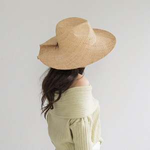 Chapeau de soleil en paille de raphia plissé double couche avec boucle de ceinture, style Fedora Jazz, pour femme, nouvelle collection été, vente en gros - Product Image 5