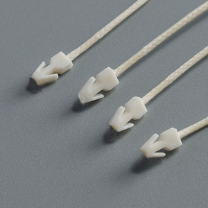 Kunden spezifische Taschen mit 3D-geprägten Markenlogos Kleidung Kunststoff-Tags Seil dichtungen und Logos Hang <span class=keywords><strong>Tag</strong></span> Silk <span class=keywords><strong>String</strong></span> Cord - Product Image 5