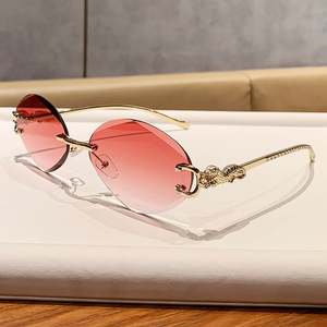 Gafas de sol sin montura con diseño de mariposa para mujer, protección solar UV400, estilo moderno para adultos - Product Image 3